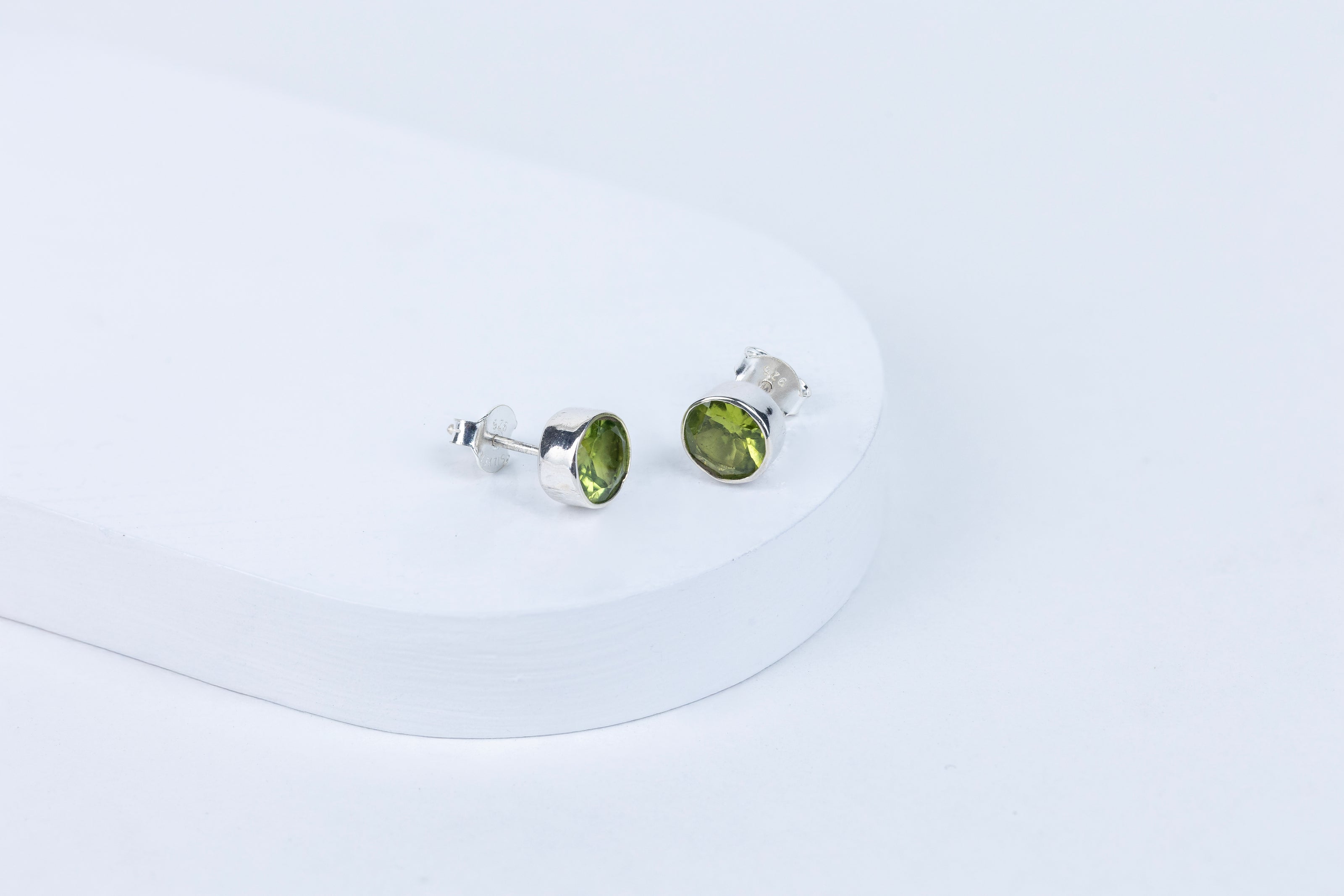 Perivibe Earrings in 92.5 Sterling Silver