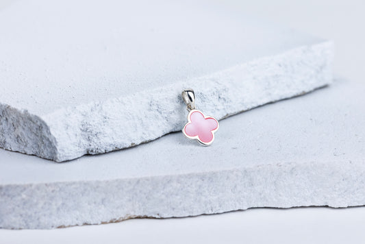 Exquisite 92.5 Sterling Silver Pink Clover Pendant in Mother of Pearl