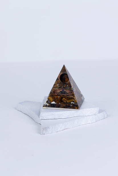 Tiger's Eye pyramid