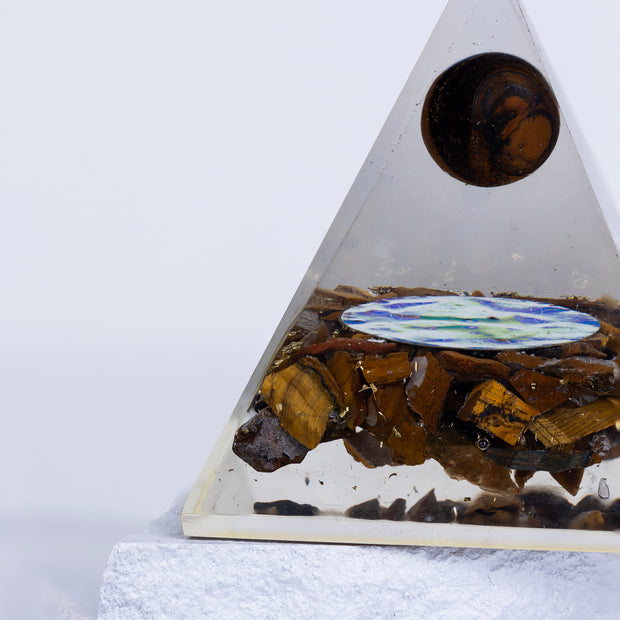 Tiger's Eye pyramid