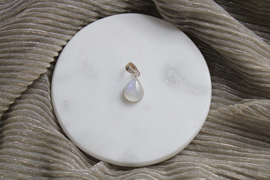 92.5 Sterling Silver Moonstone Drop Pendant