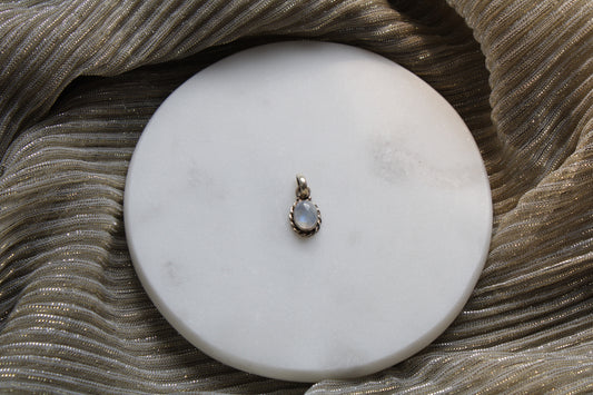 92.5 Sterling Silver Moonstone Pendant